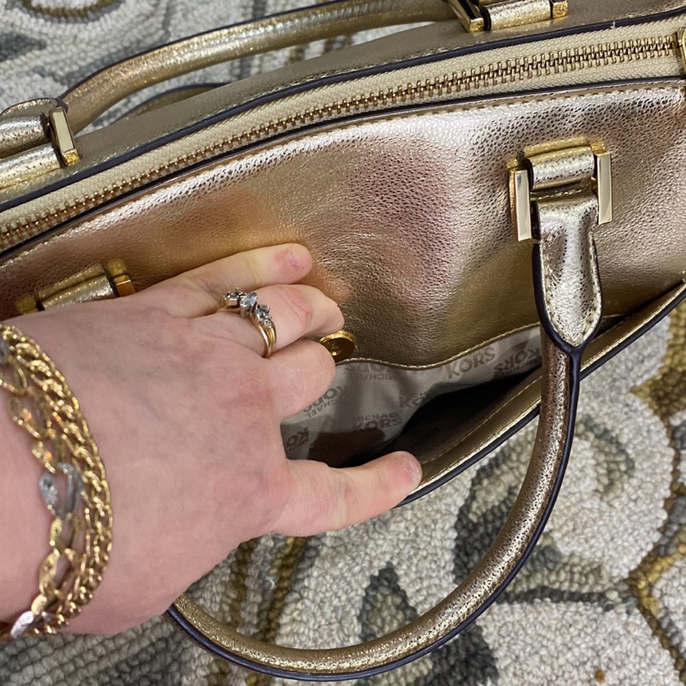 💕 Michael Kors gold leather large top satchel bag gorgeous 💕 - Picture 11 of 17